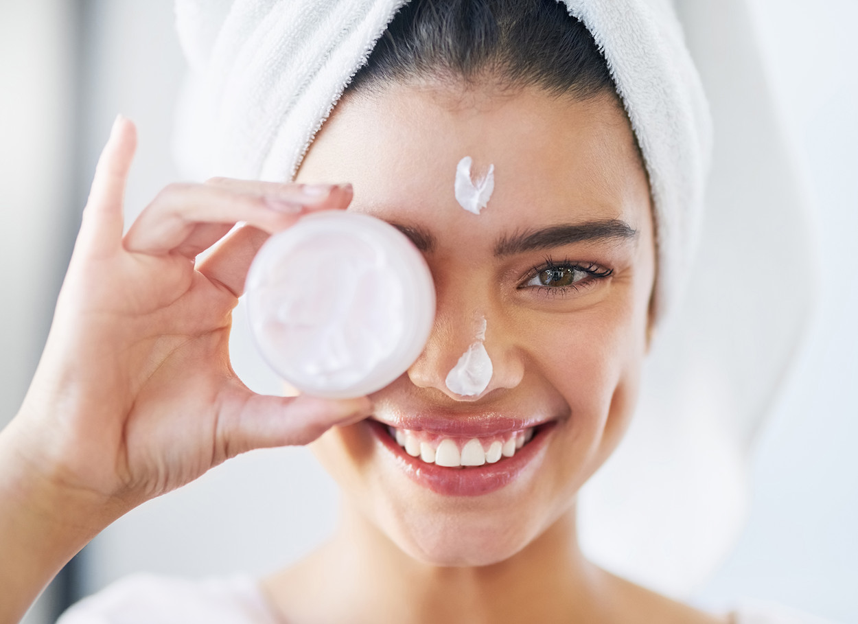 العناية بالبشرة